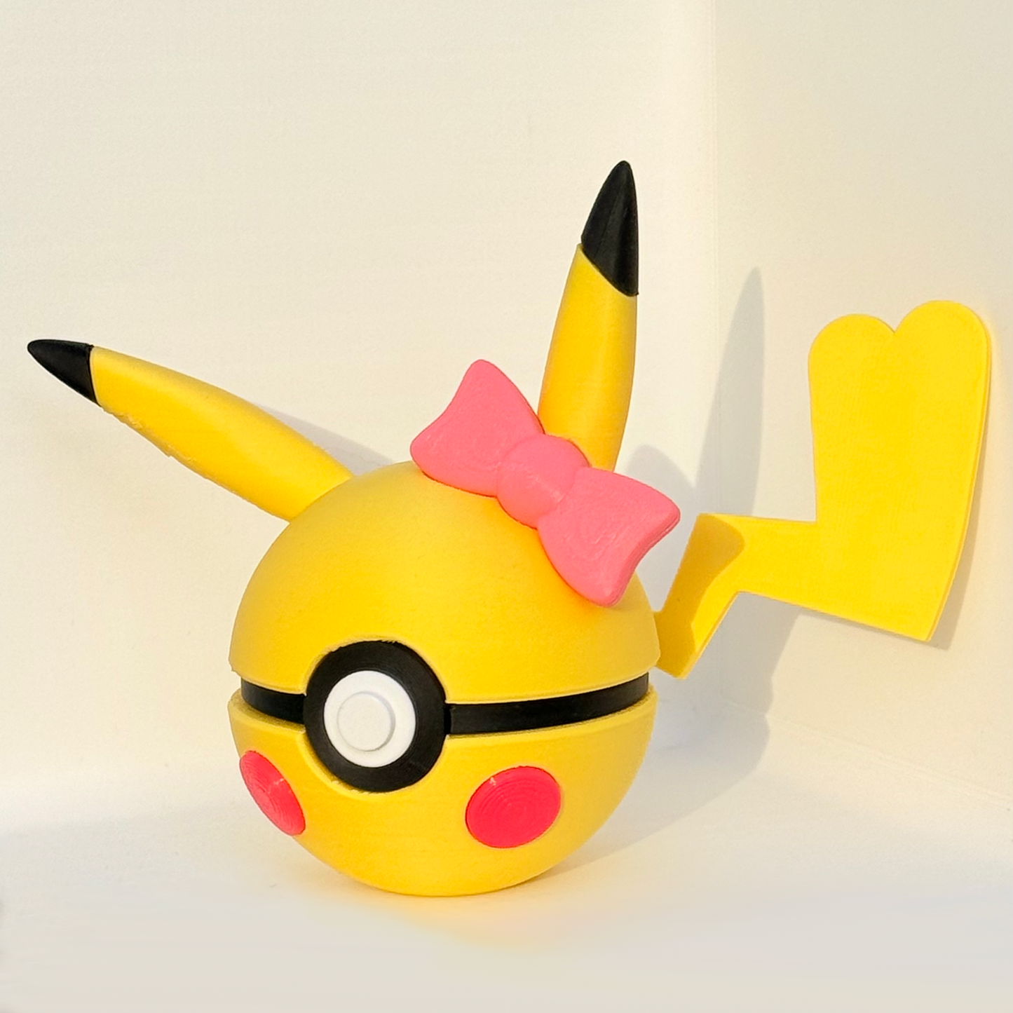 Girly Pikachu Pokéball