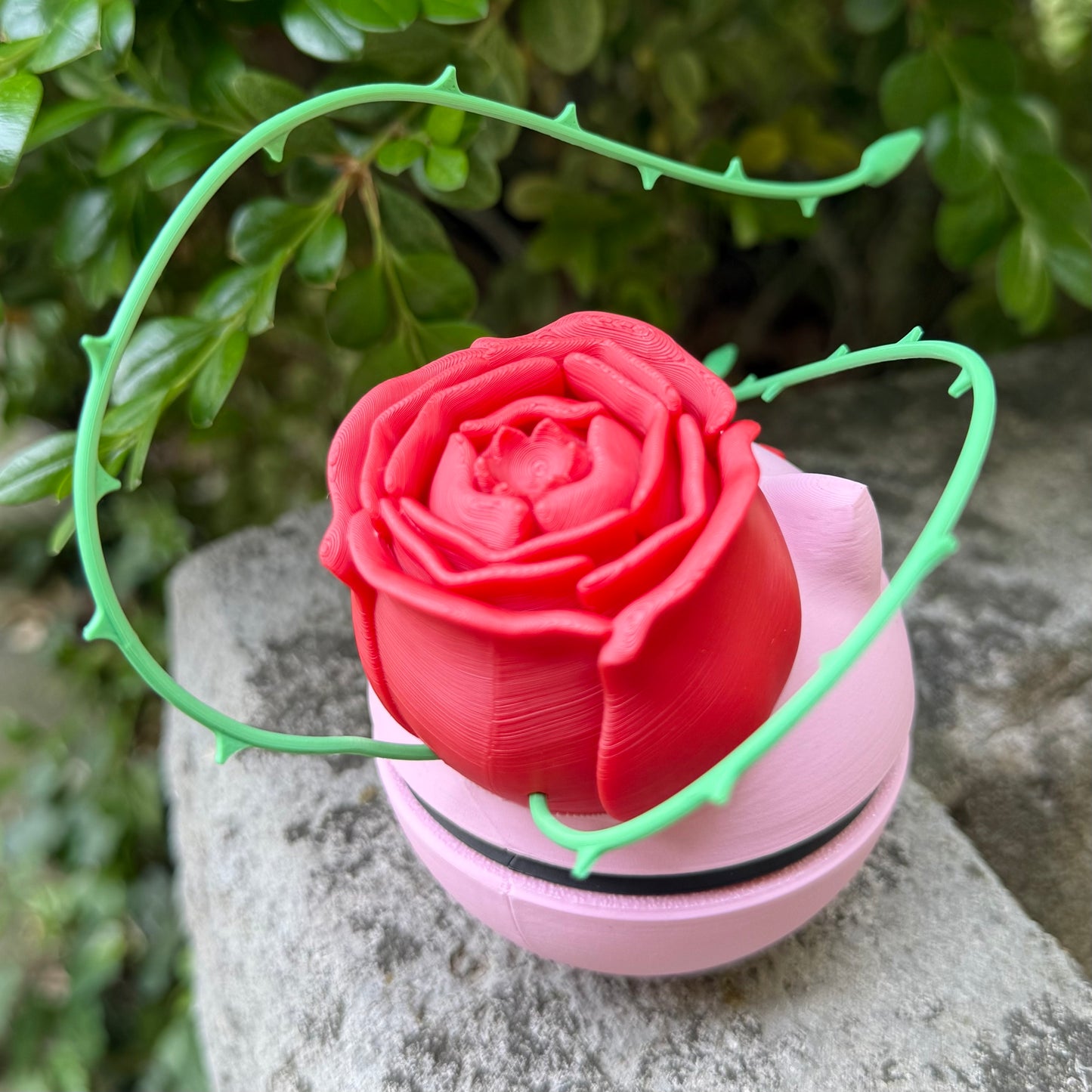 Bulbasaur Rose Edition Pokeball